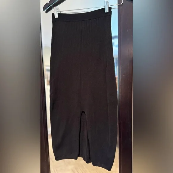 FREE PEOPLE Black Skyline Cozy Midi Skirt with Slit (XS) - Picture 2 of 5